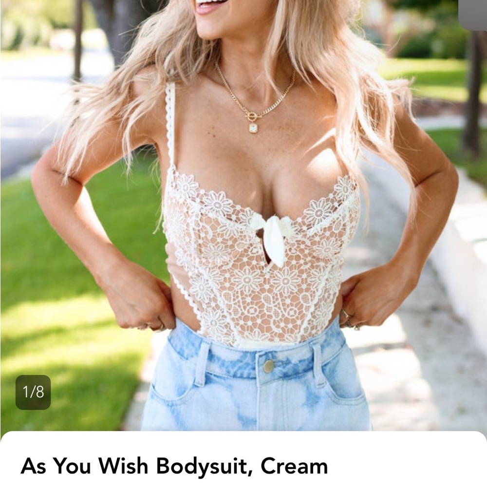 Small floral detail Bodysuit